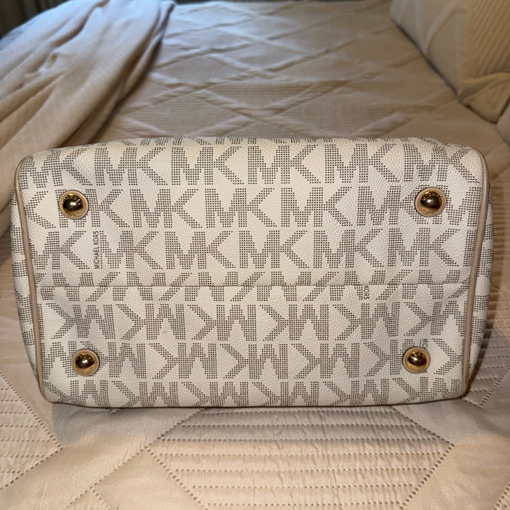 Michael Kors White Beige MK Monogram Satchel with Gold Hardware - Picture 6 of 8